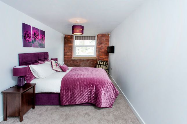 Thumbnail Flat to rent in Canal Road, City Centre, Bradford