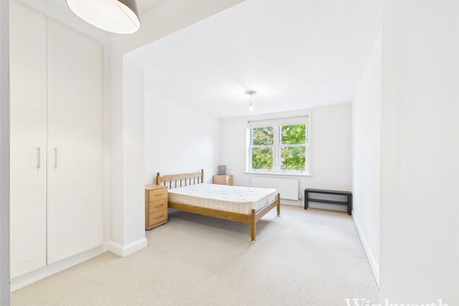 Grange Park, London photo 3