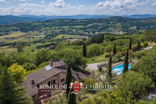 Thumbnail Villa for sale in Montone, 06014, Italy