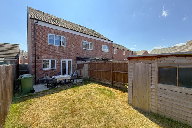 12, Starling Close, Shepshed photo 2