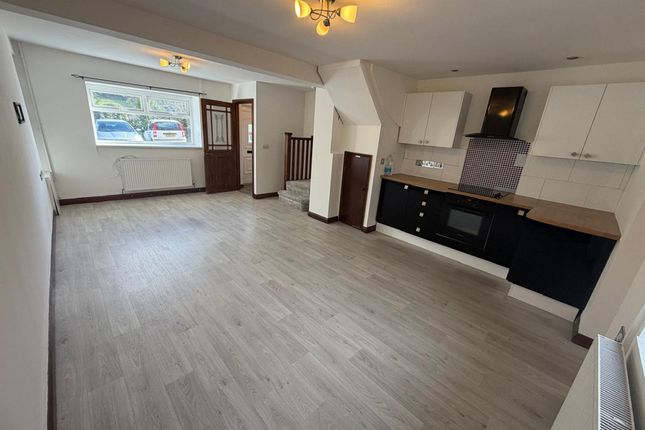 30 Glyngwyn Street, Mountain Ash photo 3