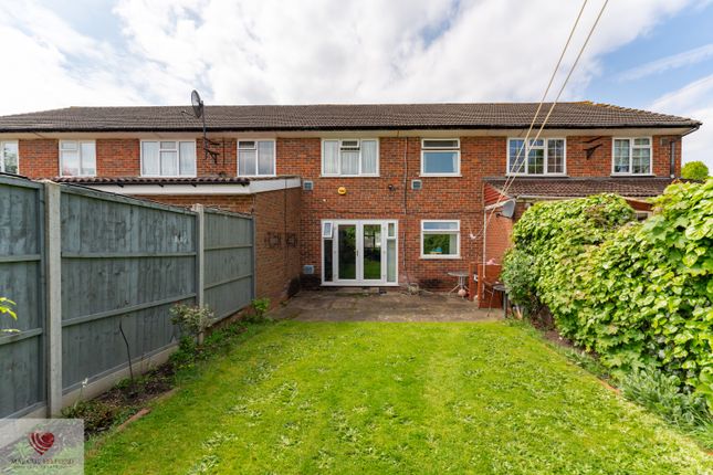 Terraced house for sale in The Orchard, Hounslow