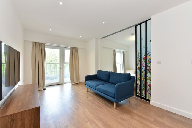 Fermont House , Beaufort Square, London photo 4