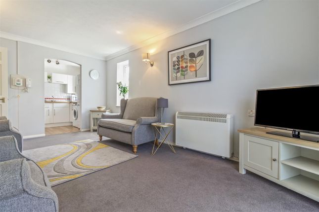 Flat 4, Penrith Court, Broadwater Street East, Worthing photo 5