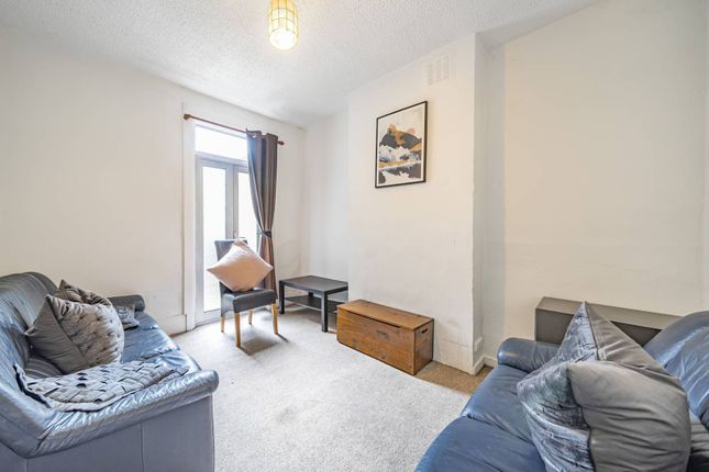 Terraced house to rent in Trevelyan Road, Tooting, London