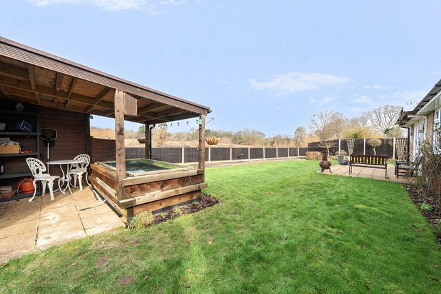 9 Bushey Shaw, Ashtead photo 4
