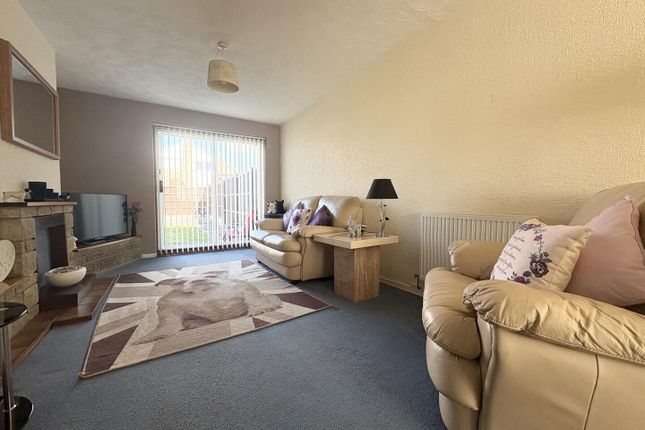 6, Oakley Close, Bridgwater photo 4
