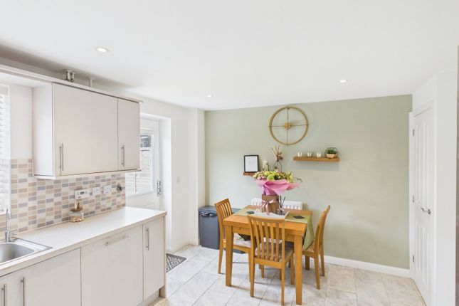 64, Phoenix Way, Stowmarket photo 3