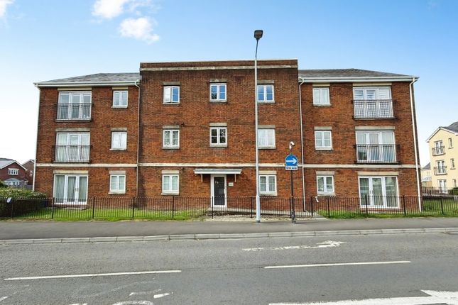 13, Clayton Drive, Swansea photo 3