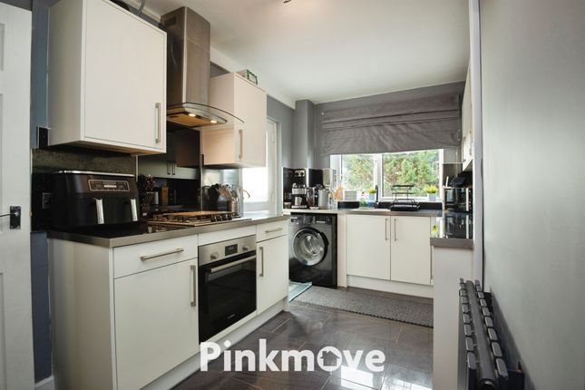 31, Vaughan Williams Drive, Newport photo 2