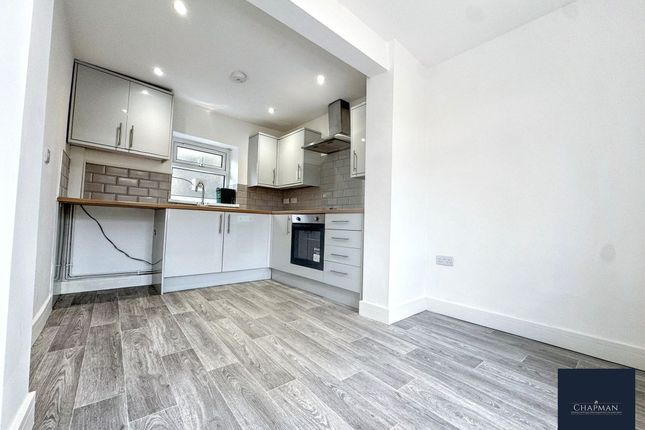 27 Amelia Terrace, Tonypandy photo 4