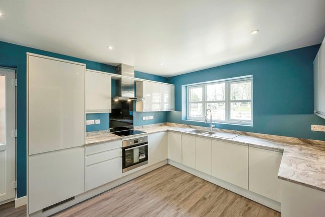 Detached house for sale in Kingsbury Court, Scawthorpe, Doncaster