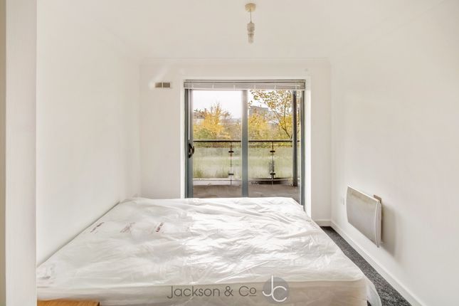 277, Quayside Drive, Essex photo 4