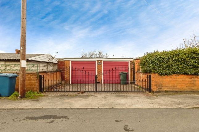Detached bungalow for sale in Grantham Road, Radcliffe-On-Trent, Nottingham
