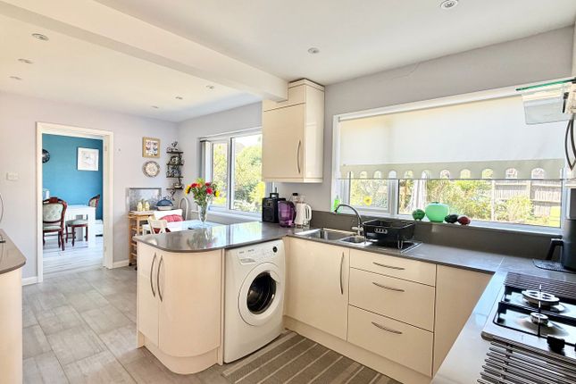 25, Buckholt Avenue, Bexhill-on-Sea photo 3