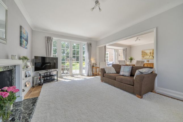 Yew Tree House, 48, Pine Grove, Totteridge photo 4