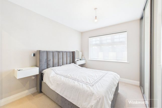 Flat 13, Hillgrove House,, High Street, Edgware photo 4