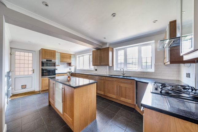 7, Blomfield Dale, Berkshire photo 3