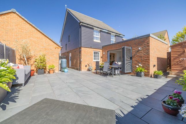 17, Discovery Drive, Canterbury photo 4