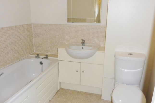 Flat for sale in Haverhill Grove, Wombwell