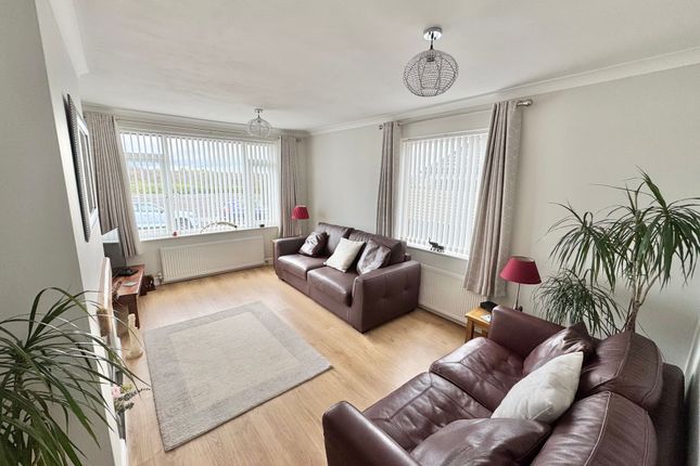 3 Gainsborough Avenue, Stockport photo 3