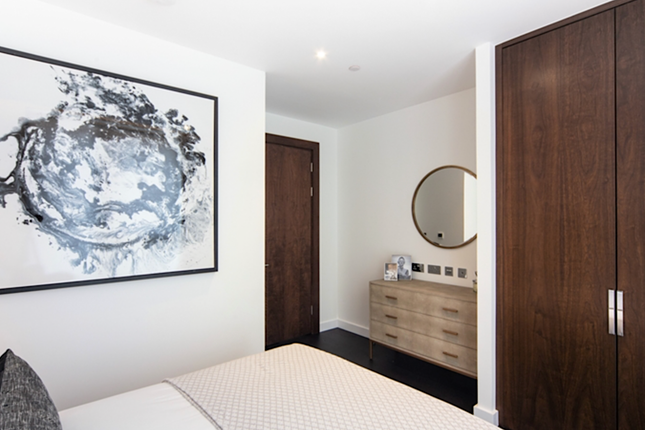 Flat to rent in Thornes House, The Residence, London