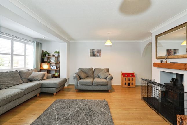 6, Pear Tree Drive, Northwich photo 2