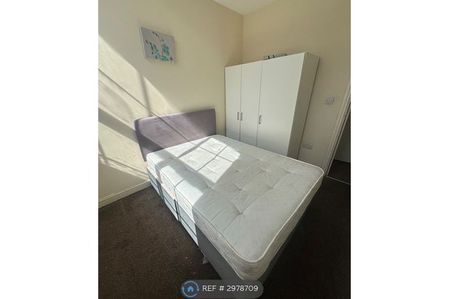 Faizan House Elm Street Mill, Elm St, Burnley photo 3