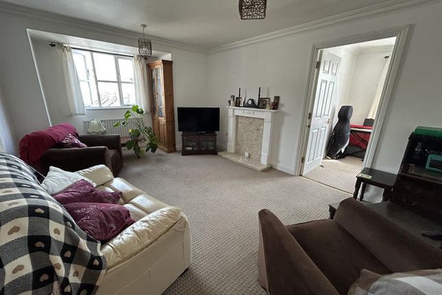Flat 15, The Strand, Bridport photo 2