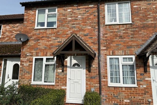 Thumbnail Town house for sale in Nideggen Close, Thatcham