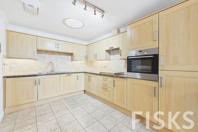 Flat Flat 20, 120, Long Road, Canvey Island photo 3