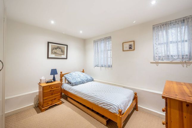Thumbnail Cottage to rent in Hampstead Grove, Hampstead, London