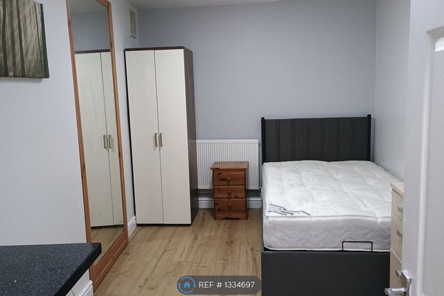 Stourbridge Road, Room, Dudley photo 2