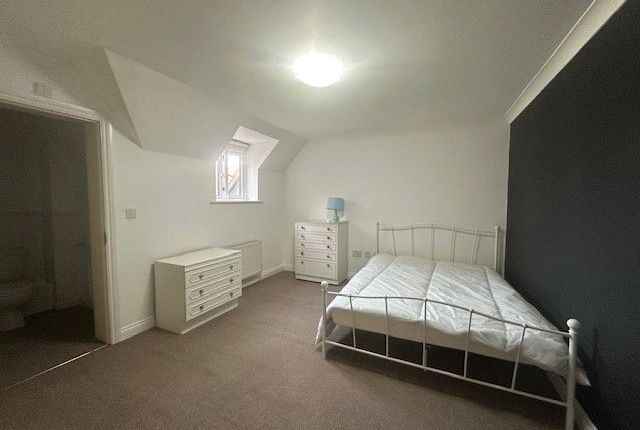 Flat 21, Highfields, 56, Richmond Gardens, Hampshire photo 5
