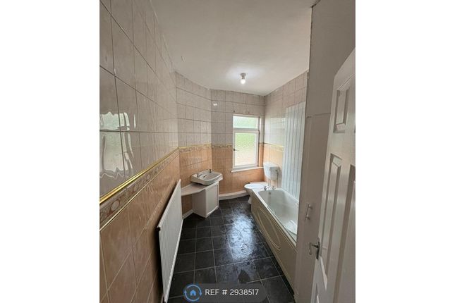 Warrington Road, Abram, Wigan photo 5