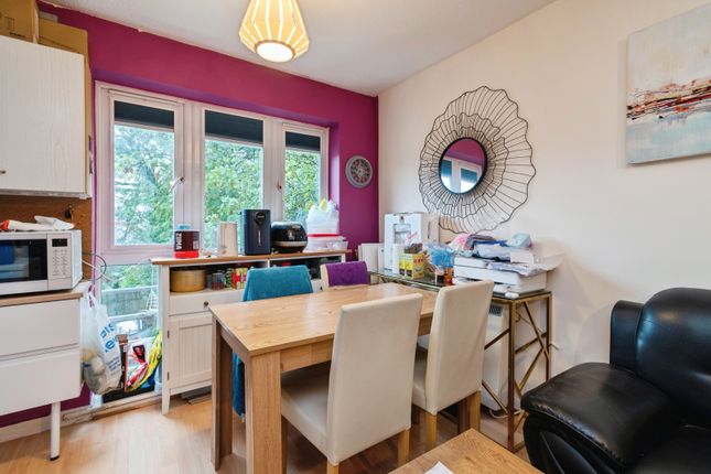 Flat 14 Parry Court,, Marmion Road, Nottinghamshire photo 4