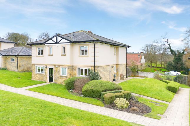 2-bed house on 15 West Court Hollins Hall, Harrogate, £150,000