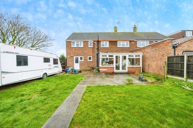 36, Summerfield Close, St. Albans photo 5