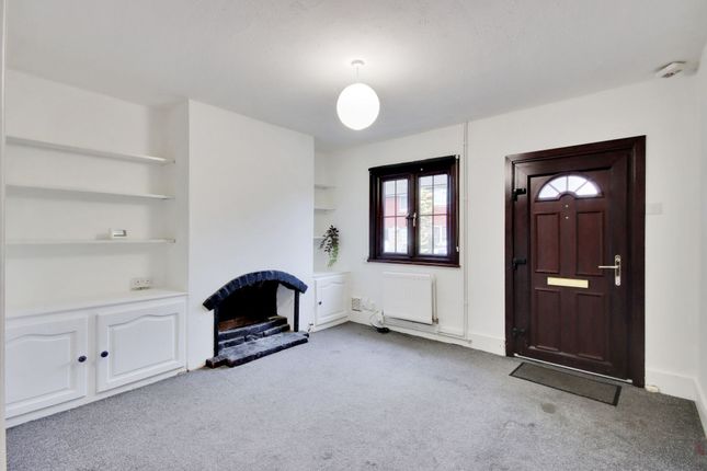 16 Hever Road, Edenbridge photo 2