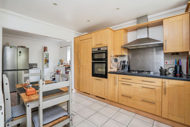 8, Hamilton Close, Waterlooville photo 3