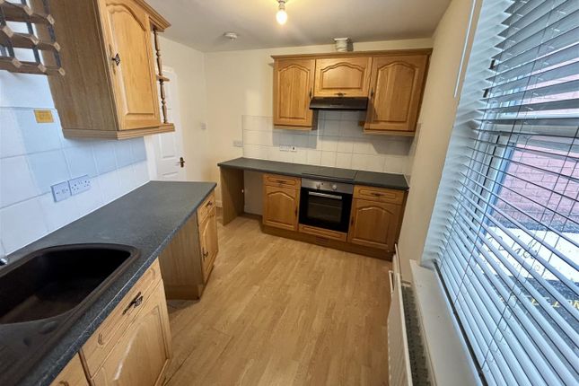 Flat to rent in Field Street, Shepshed, Loughborough