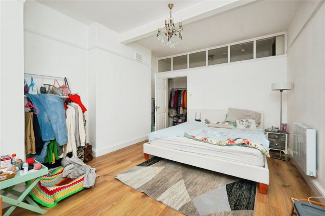 Flat 14, Trevarra Court 30-32,, Bouverie Road West, Kent photo 4