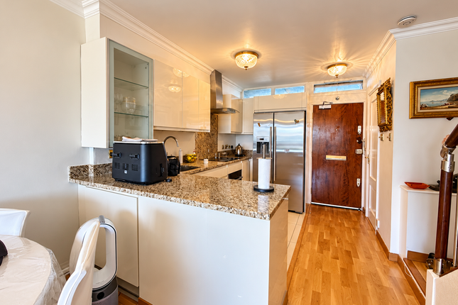 Flat 4, Centre Heights, London photo 2
