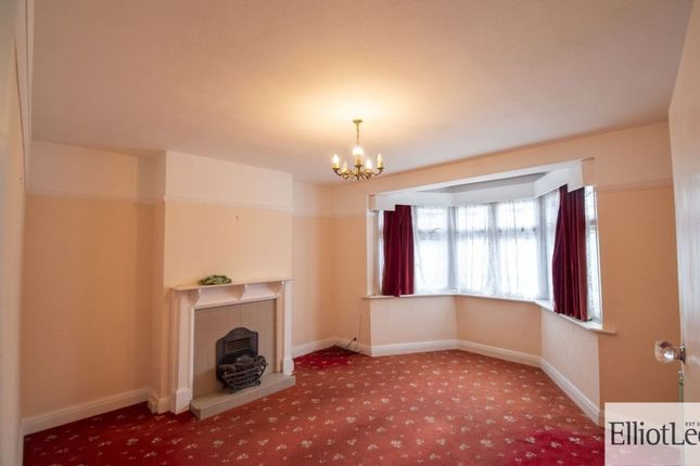 4 Pasture Close, Wembley photo 2