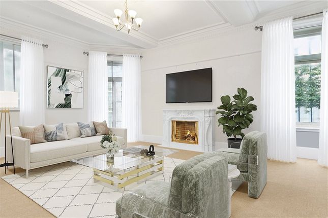 Thumbnail Flat for sale in Earls Court Square, London