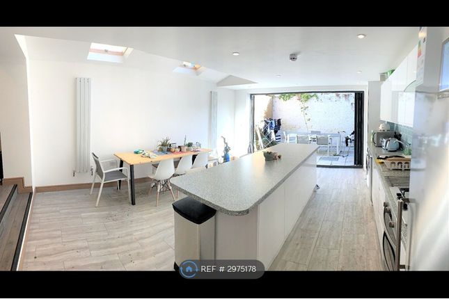 Hemberton Road, London photo 3