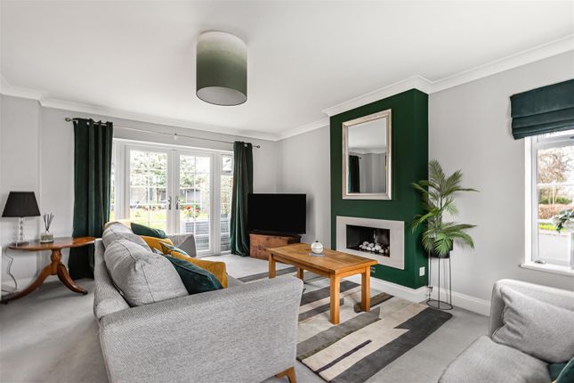 3, Shepherds Court, Bengeo photo 3