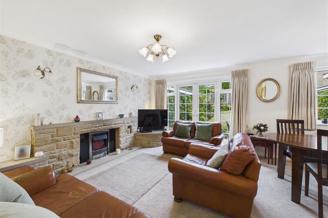 2, Bradwell Close, Dronfield photo 3