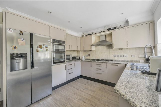 8, Dorset Road, Windsor photo 3