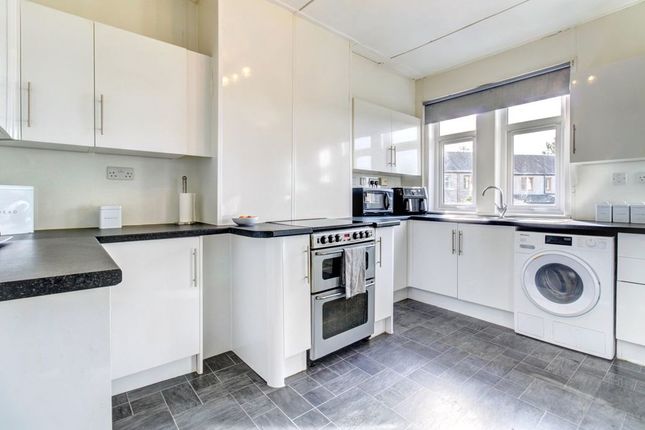 40, Park Avenue, Dumbarton photo 4
